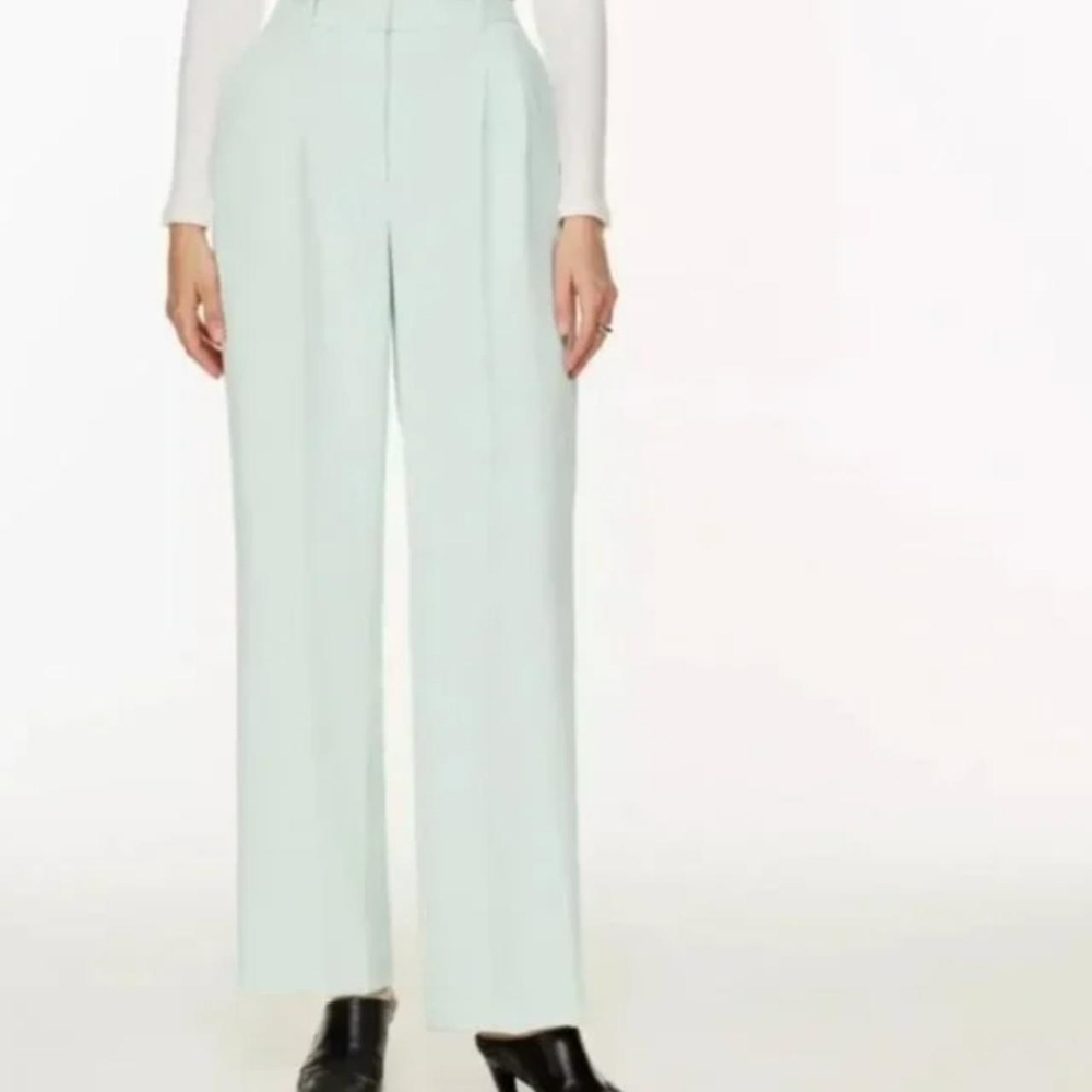 Aritzia Wilfred Light Mint Effortless Cropped Pant